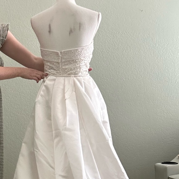 Demetrios Vintage Wedding Dress - Picture 9 of 16